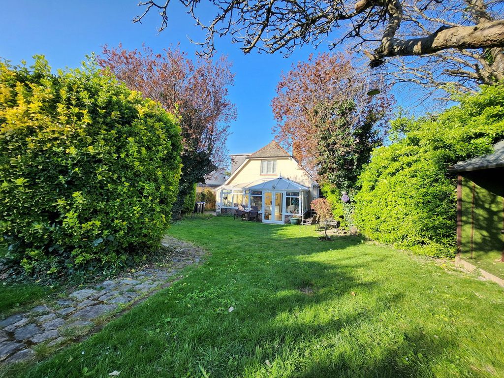 Property photo 1 of 21