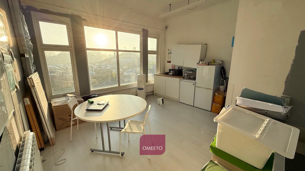 Property photo 3 of 7 Office To Rent