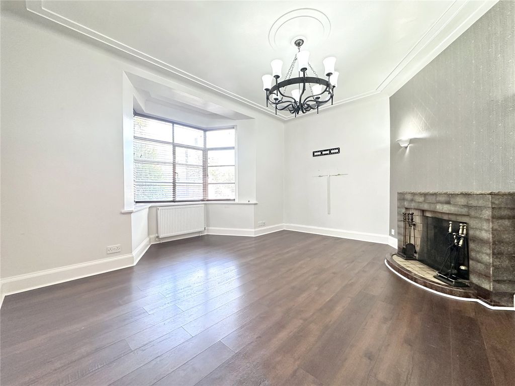 Property photo 2 of 12 Picture No. 28