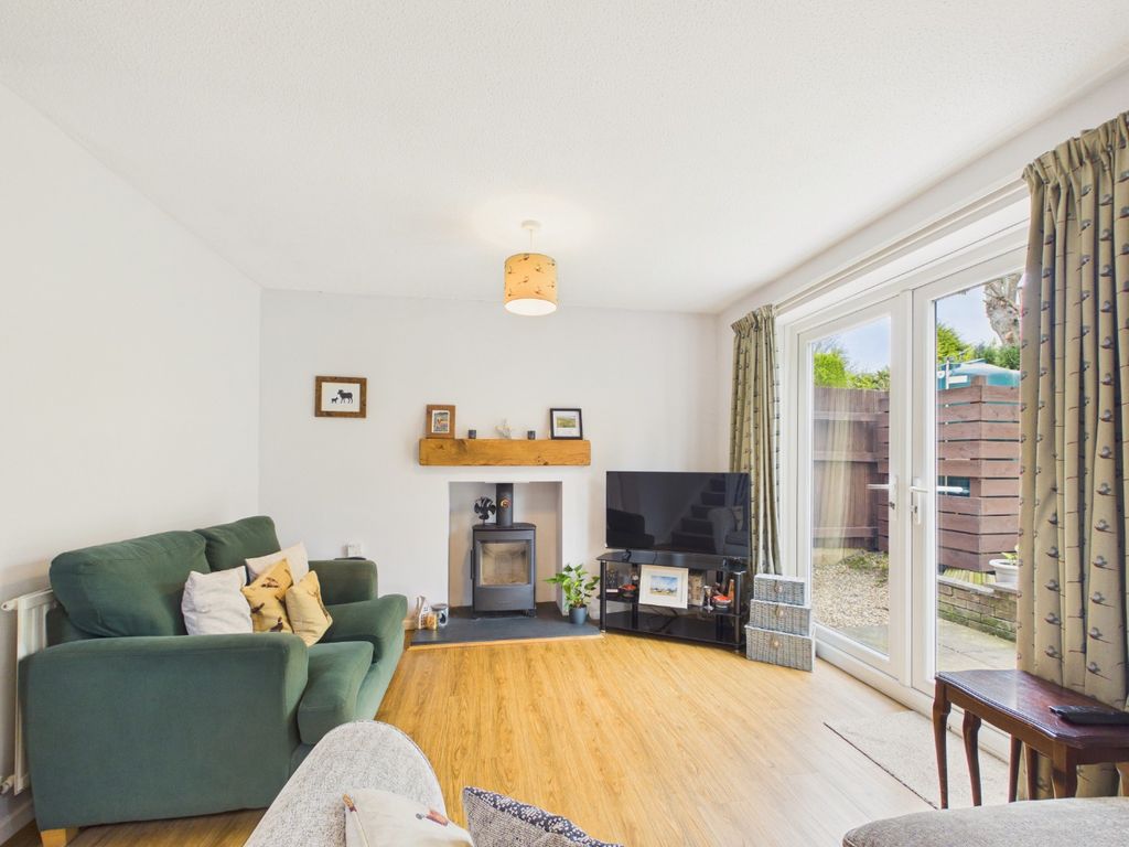 Property photo 2 of 18 4798273
