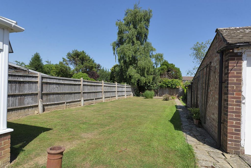 Property photo 3 of 16 Garden