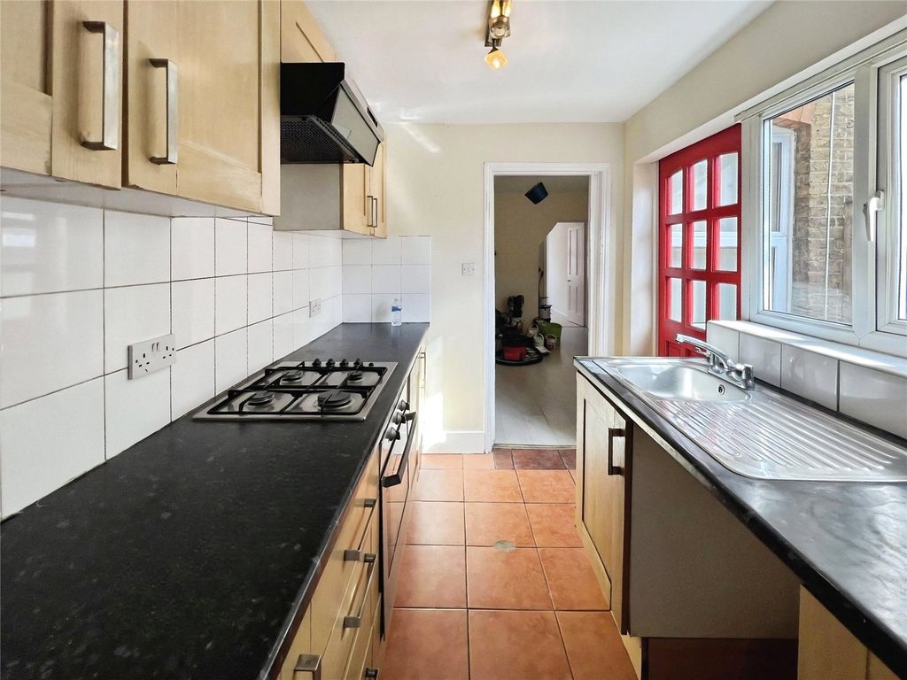 Property photo 2 of 16 Picture No. 26