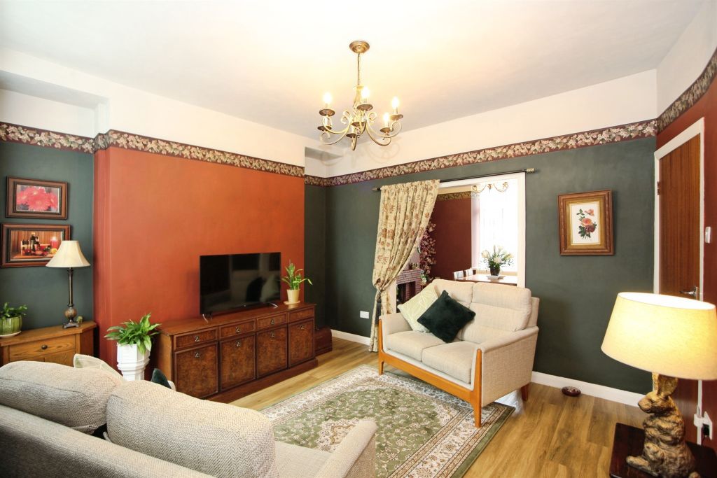 Property photo 2 of 20