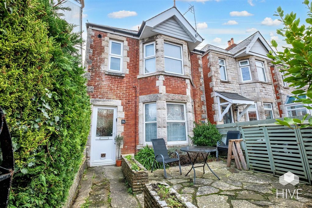 Property photo 1 of 19