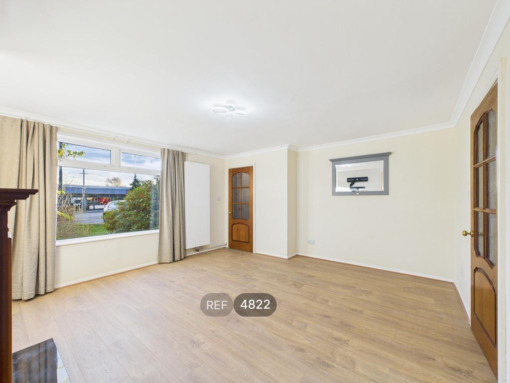 Property photo 2 of 23 Living Room