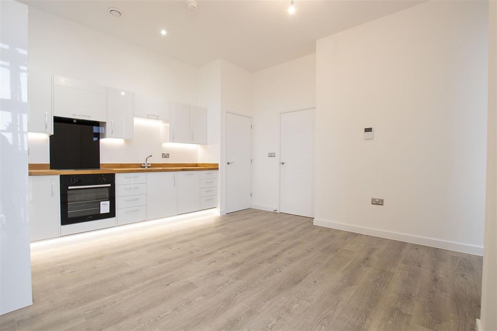 Property photo 2 of 8 2.Jpg