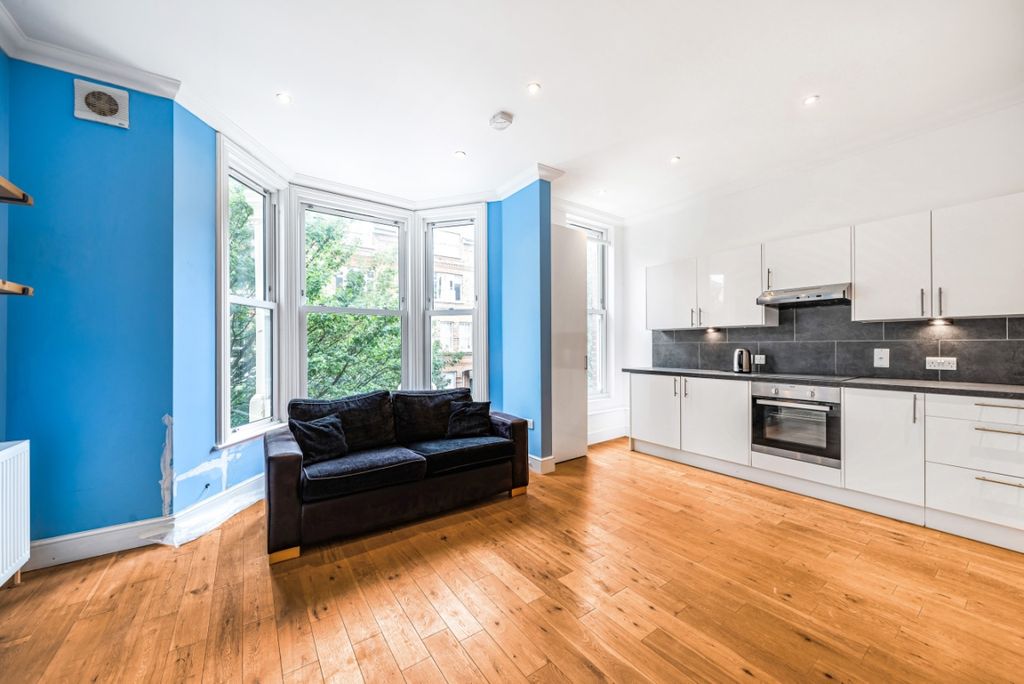 Property photo 1 of 5 Reception