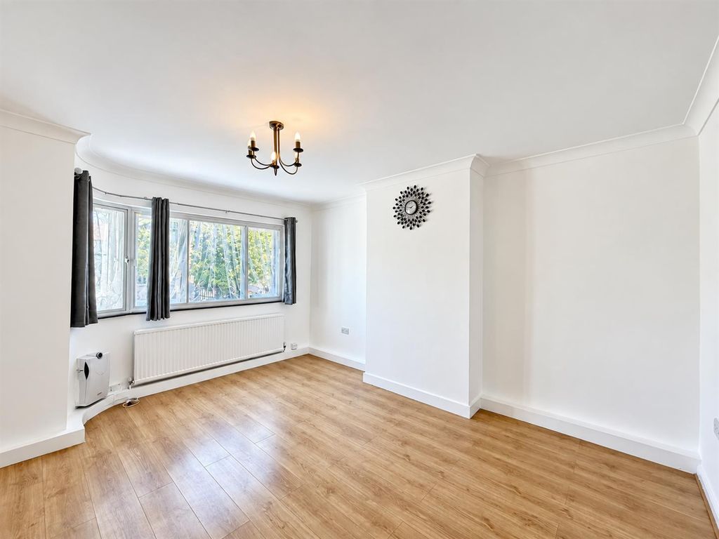 Property photo 2 of 8 Reception Room