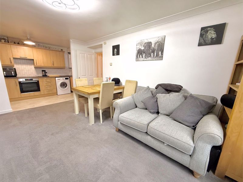 Property photo 3 of 11 Living/Dining