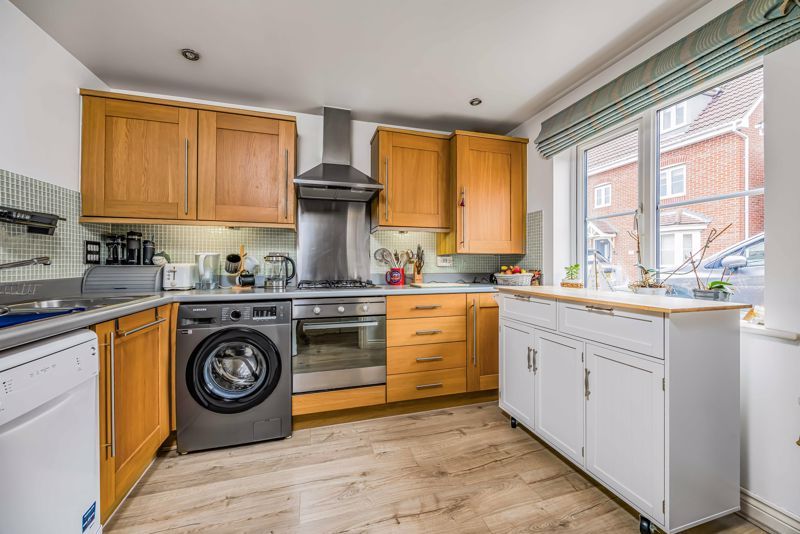 Property photo 2 of 23 Photo 12