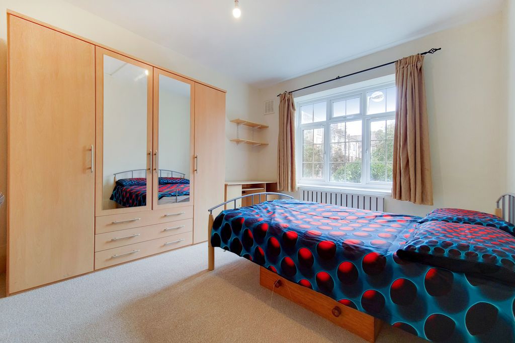 Property photo 3 of 5