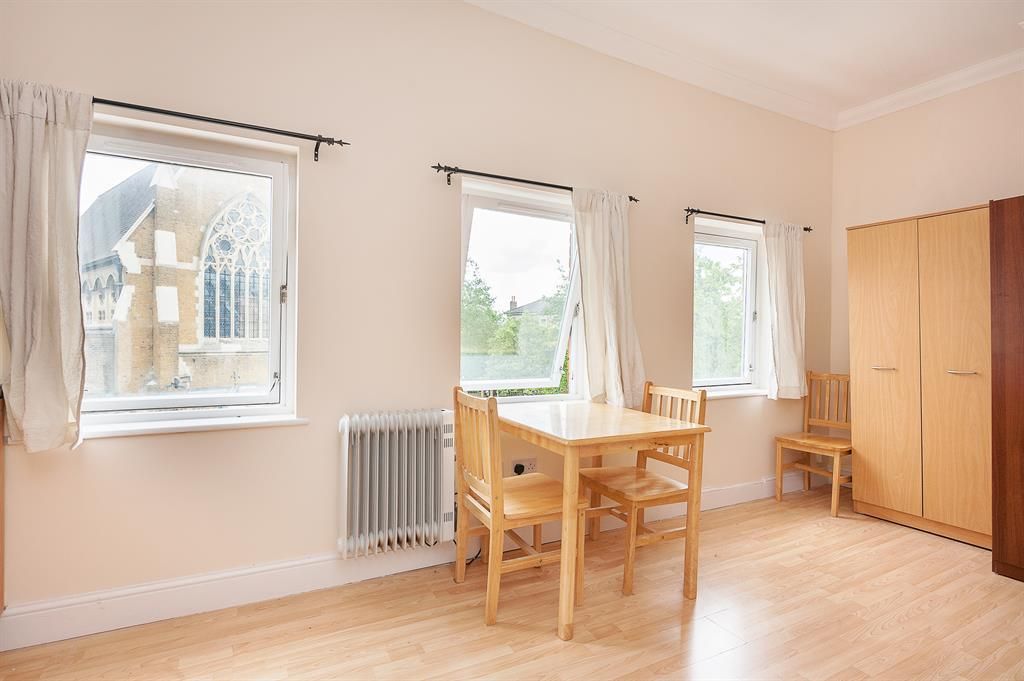 Property photo 3 of 5