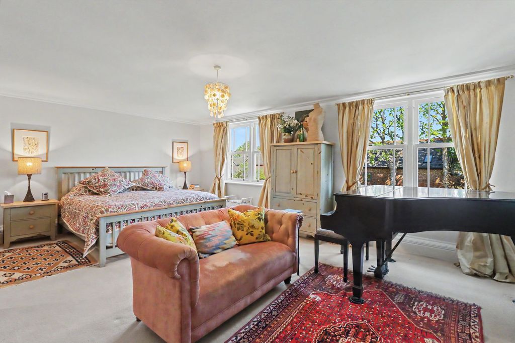 Additional image 10 of 5 bed semi-detached house for salePalace Road, East Molesey KT8