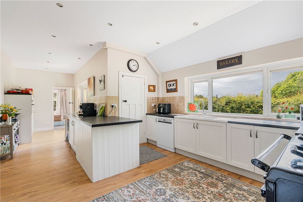Property photo 2 of 14 Kitchen