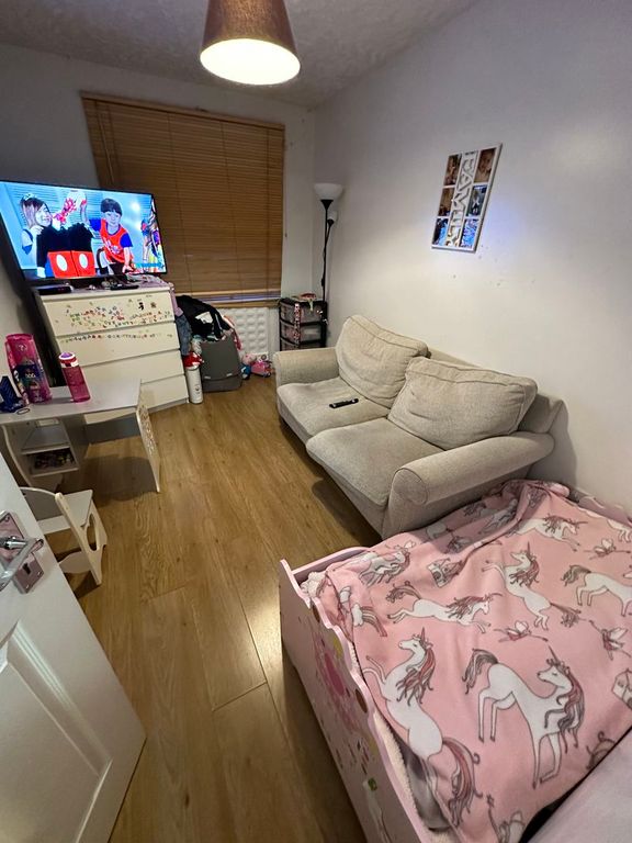 Property photo 2 of 6 Photo 3