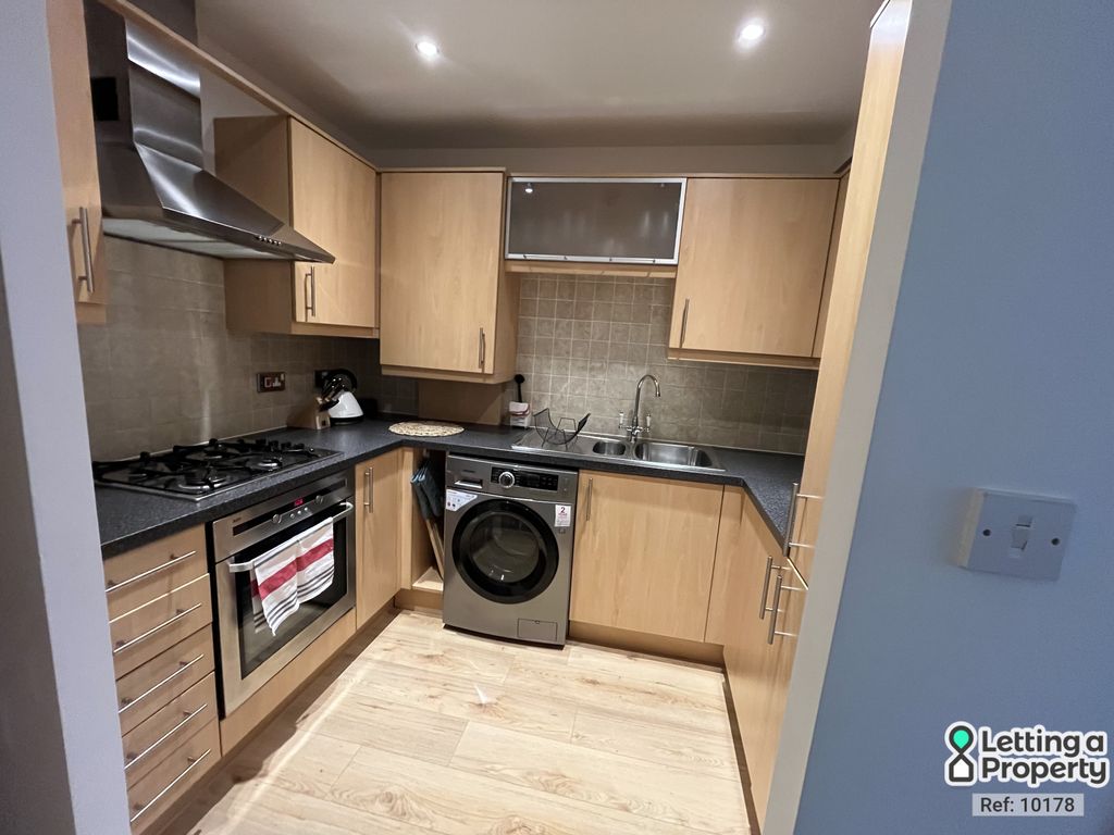 Property photo 3 of 13