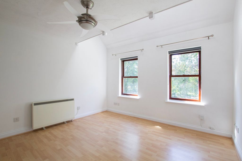 Property photo 2 of 8 Living Room