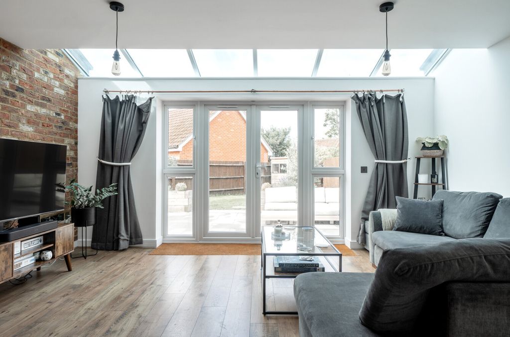 Property photo 3 of 12 1304675-18-6842B5...