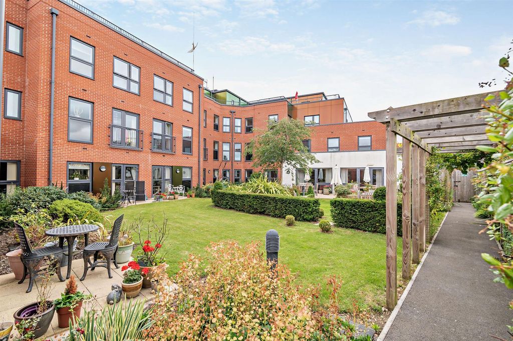 Additional image 14 of 1 bed flat for saleBlake Court, Northgate, Bridgwater TA6