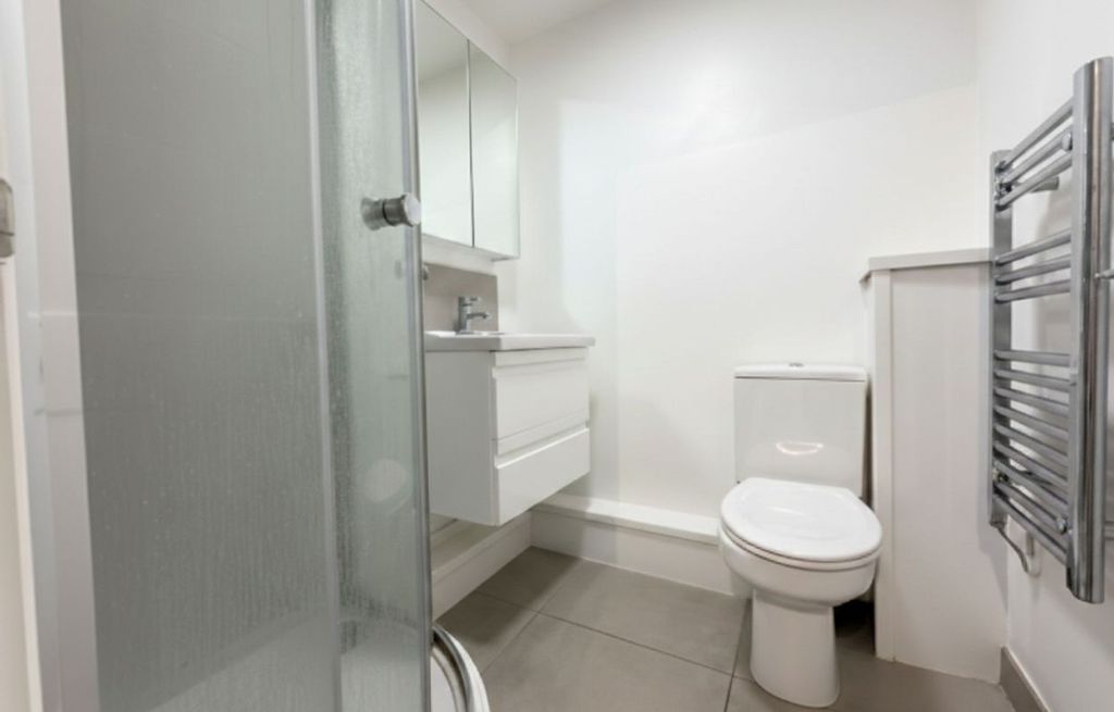 Property photo 3 of 3