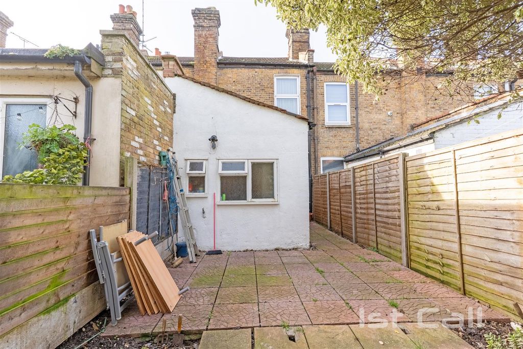 Property photo 3 of 10