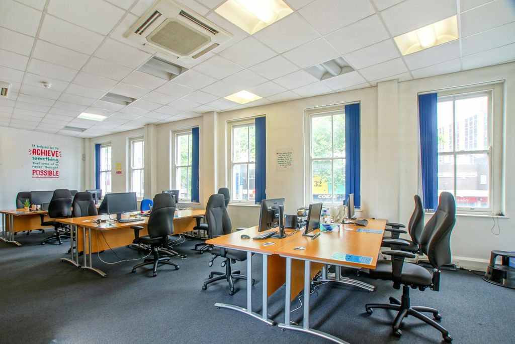 Property photo 1 of 12 2123 Broad New 2.Jpg