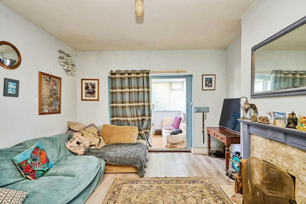 Property photo 3 of 16 Photo