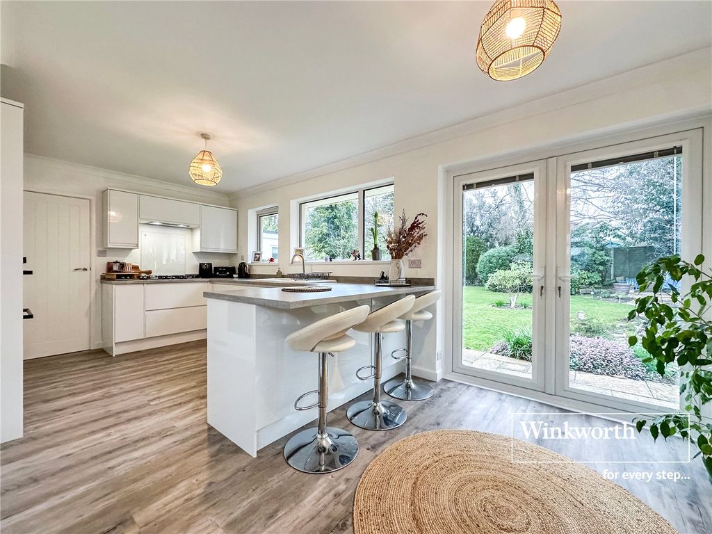 Property photo 2 of 21 Picture No. 16