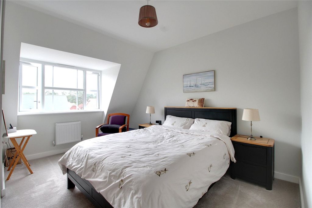 Property photo 3 of 21 Picture No. 18