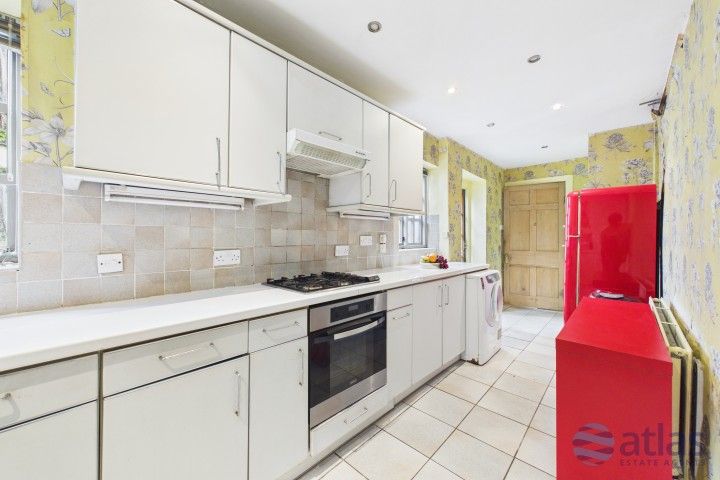 Property photo 3 of 38 Kitchen