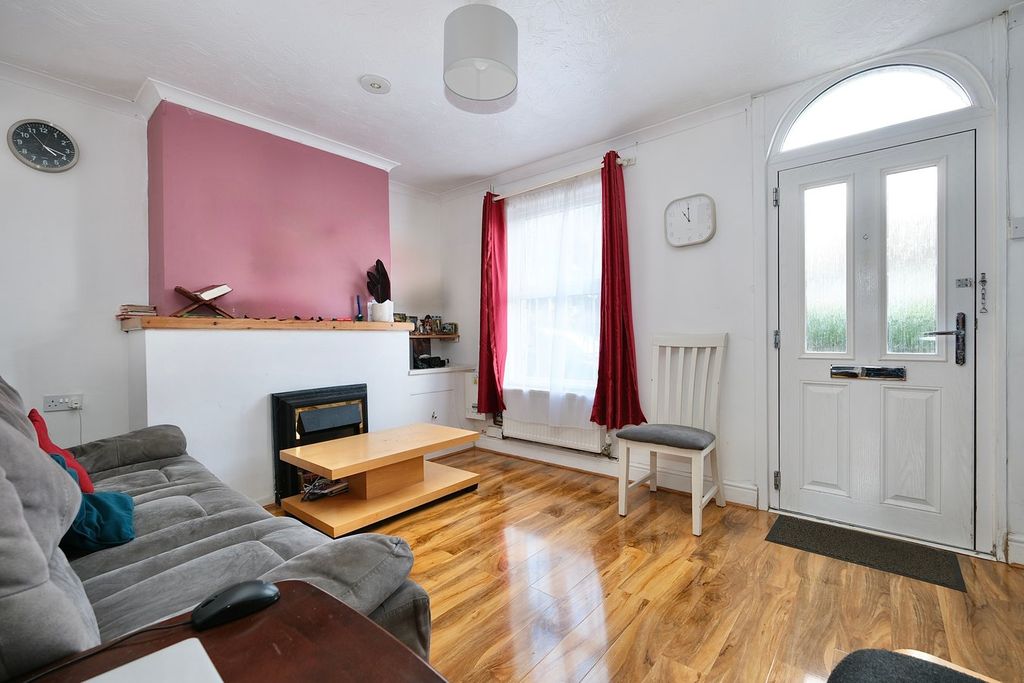 Property photo 2 of 12
