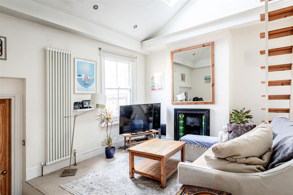 Property photo 2 of 10 Duke Road-4.Jpg