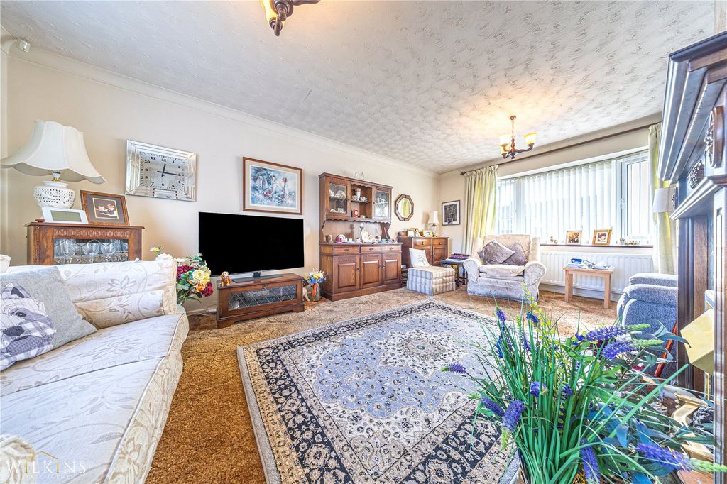 Property photo 3 of 33 Picture No. 30