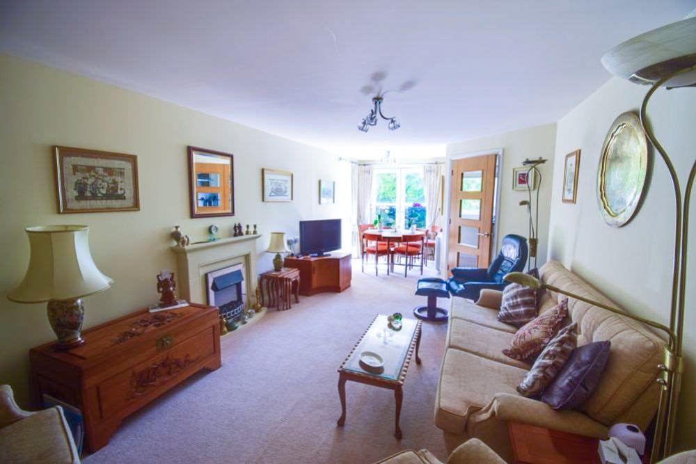 Property photo 1 of 15 Living Room