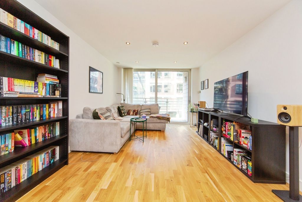 Property photo 2 of 18 Pbox-Img.Jpg