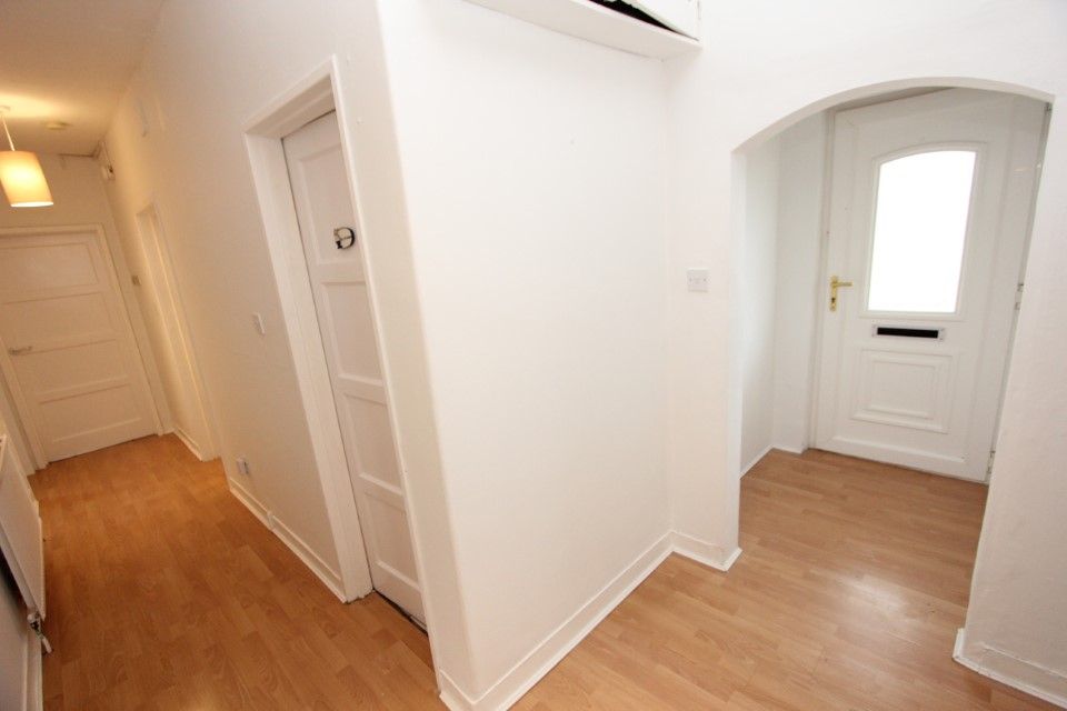 Property photo 3 of 16 Hallway