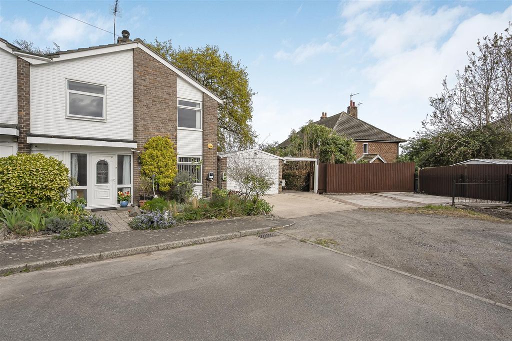 Property photo 1 of 17 Front