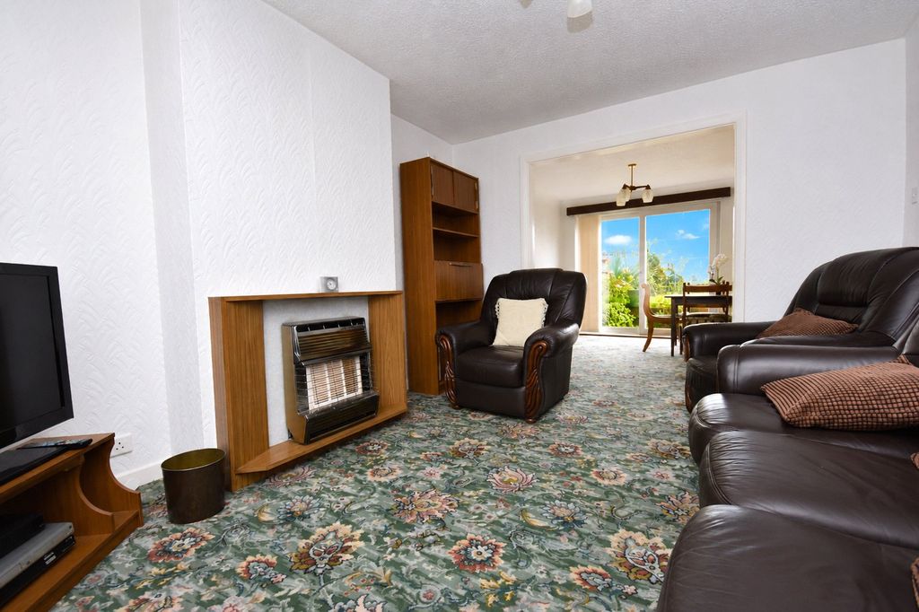 Property photo 2 of 18 Picture No. 01