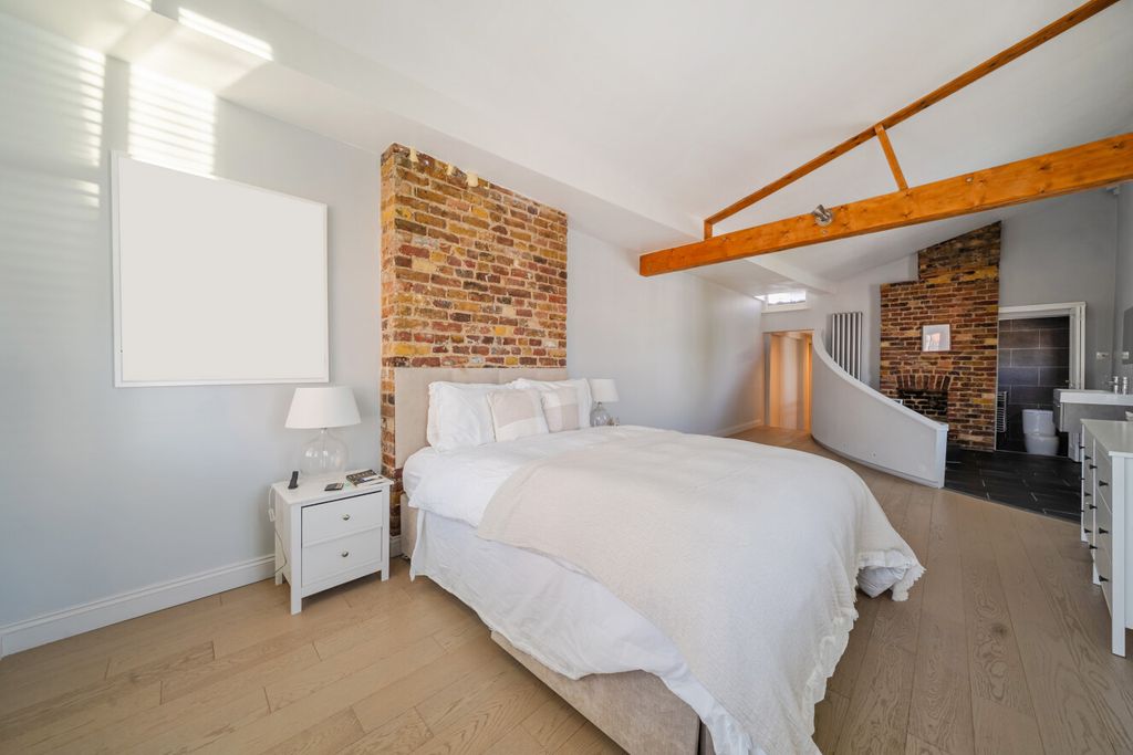 Property photo 3 of 19 1495176-4-6A5A0Cf...