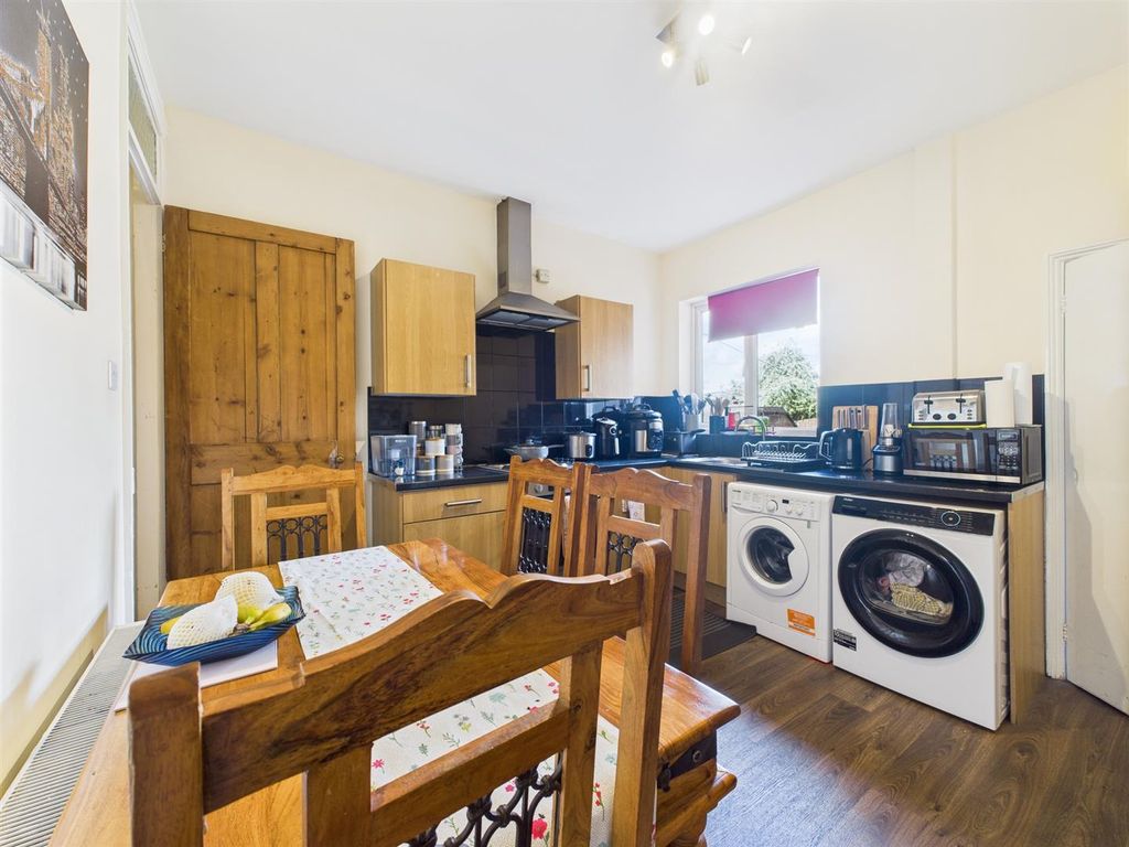 Property photo 2 of 7 Kitchen Diner