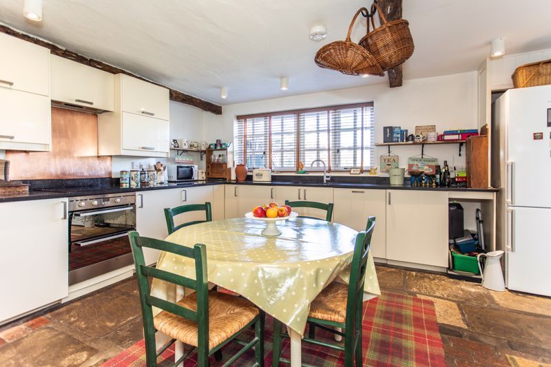 Property photo 2 of 18 Photo 9