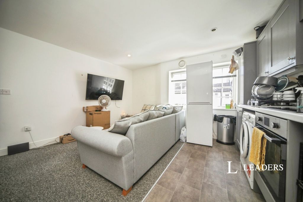 Property photo 2 of 8 Pbox-Img.Jpg