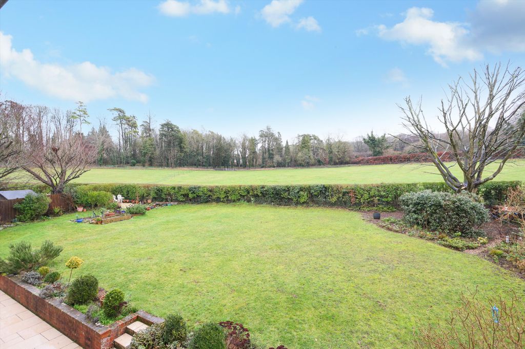 Property photo 2 of 18 Image