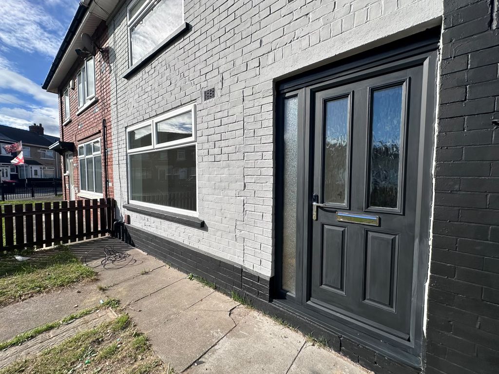 Property photo 1 of 8