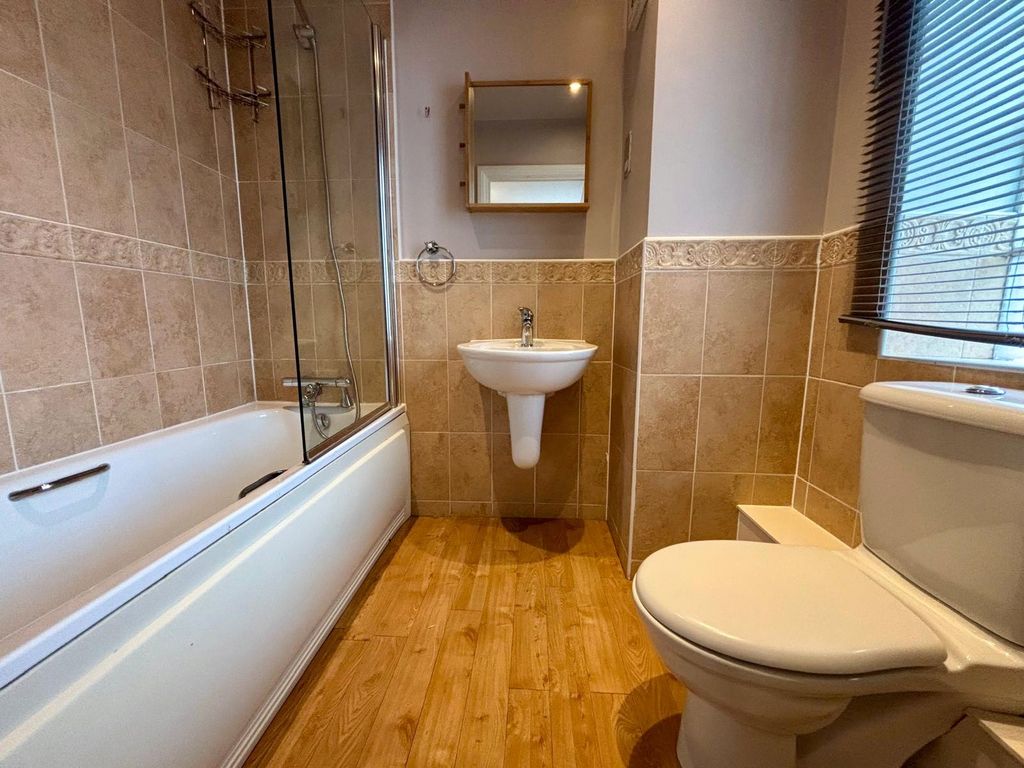 Property photo 3 of 8 Picture No. 01