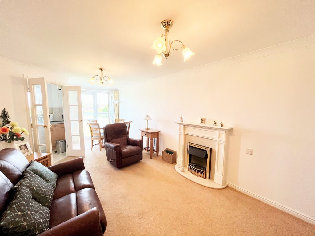 Property photo 3 of 22