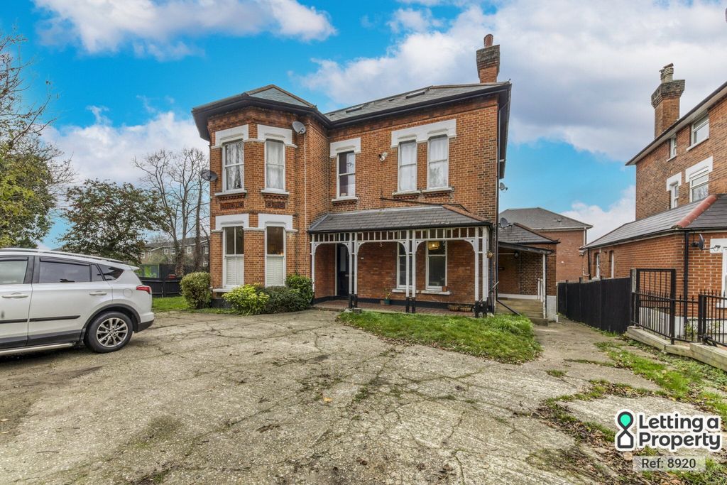 Property photo 1 of 5