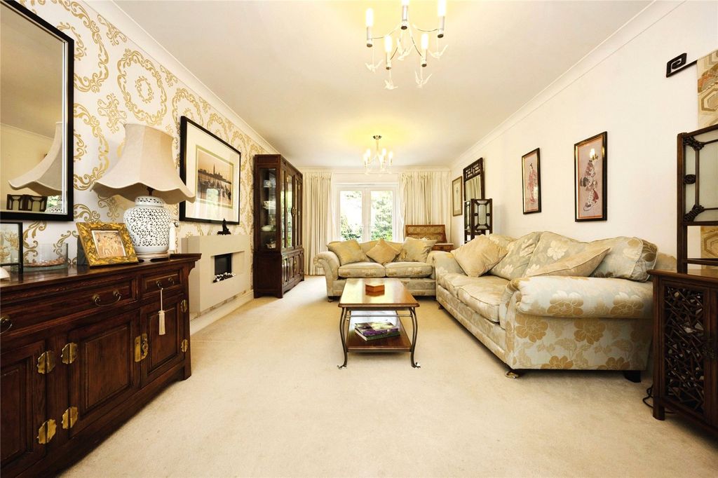 Property photo 2 of 24 Picture No. 19