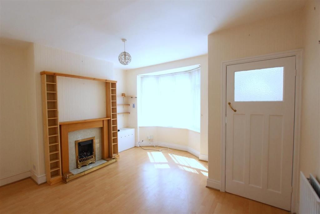 Property photo 2 of 6