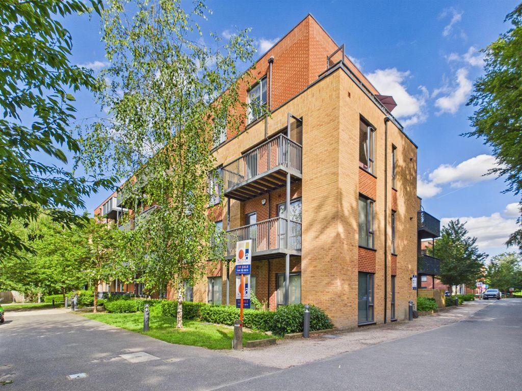 Property photo 1 of 13 Cam01563G0-Pr0274-Still017.Jpg